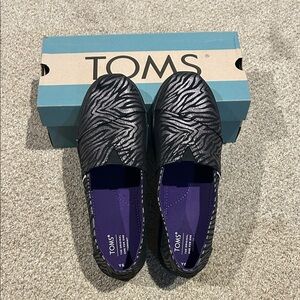 TOMS Black and Gray Zebra Flats